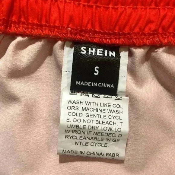 Men’s shorts. Size small. Orange - Picture 3 of 4